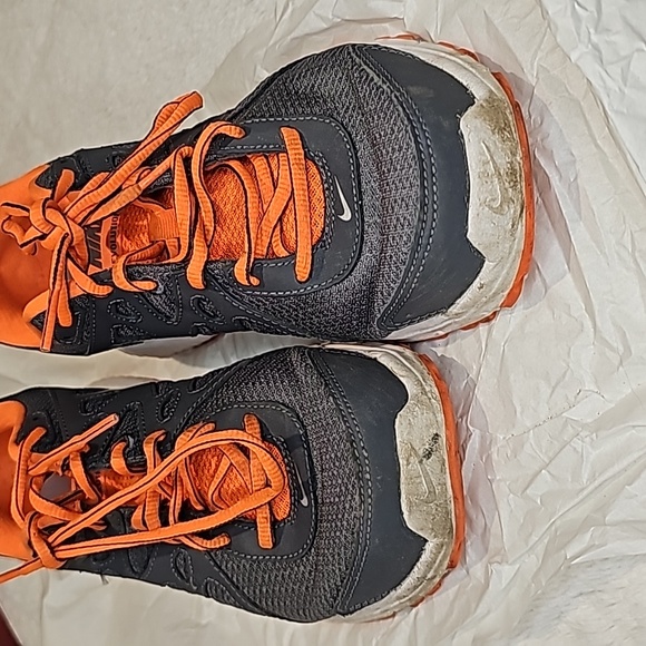 Nike Revolution 2 Gray/Orange running sneakers - Picture 3 of 9